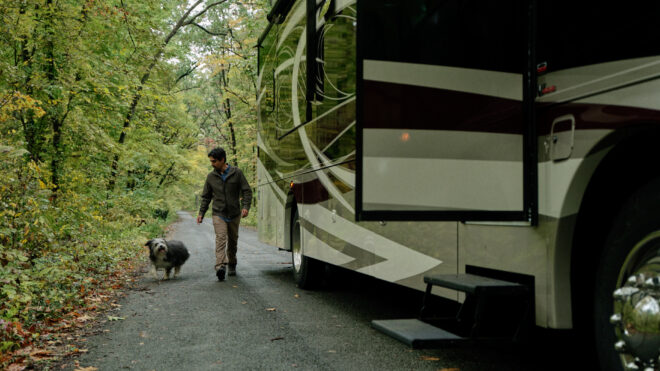 GoRVing FAMILY LOADING DOG 0005
