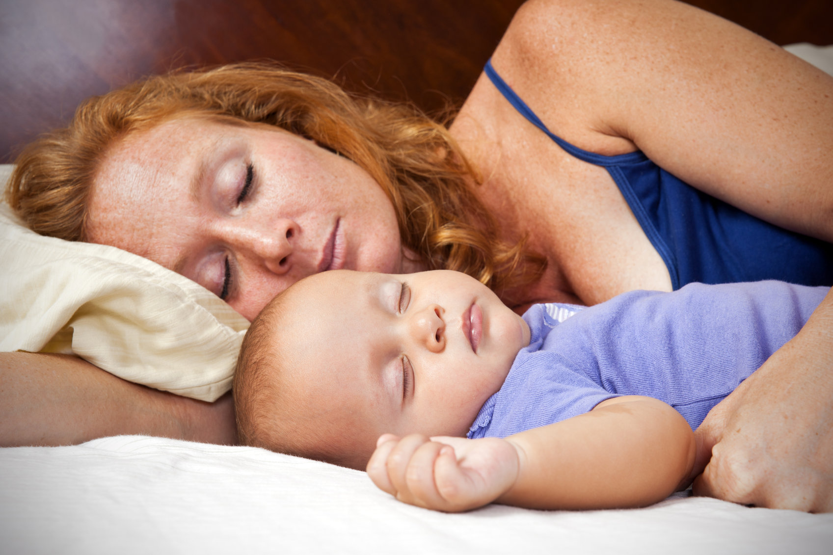 9 Safe Co Sleeping Tips to Help You Stay Out of the News