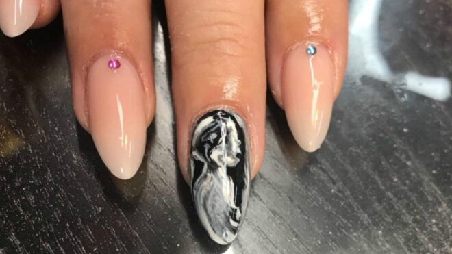 sonogram nail art