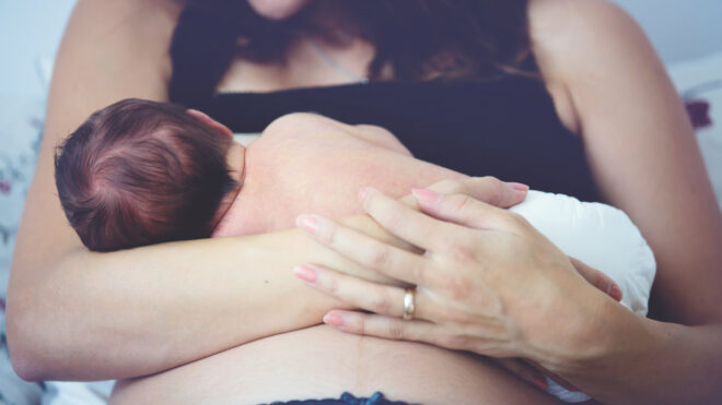 breastfeeding mom