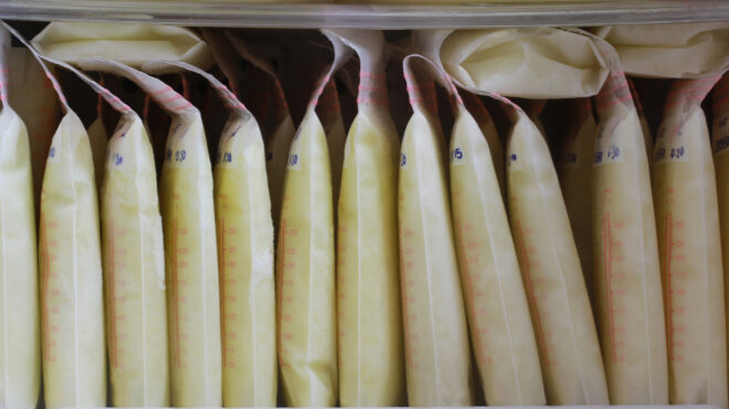 MonthiraYodtiwong/iStock.com breast milk