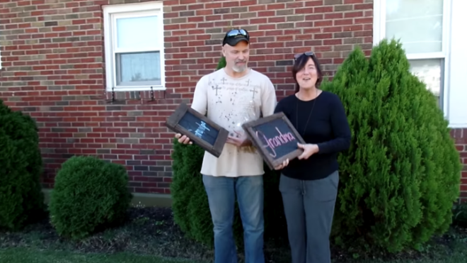 pregnancy announcement