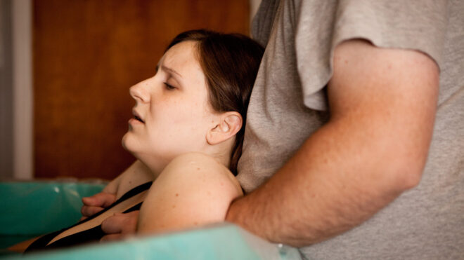 mom in labor