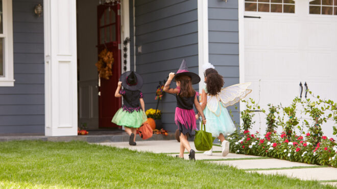 trick or treaters on Halloween