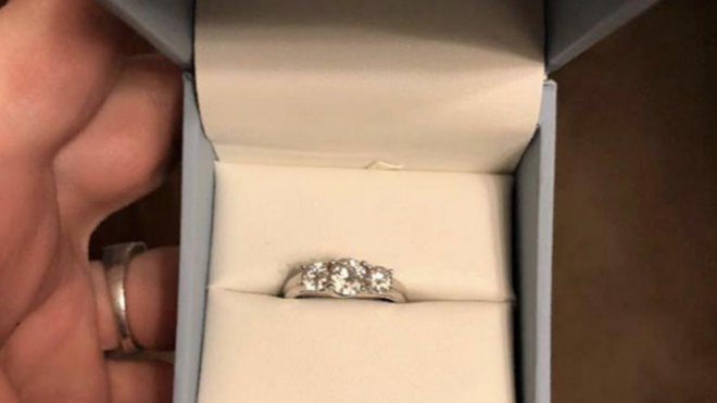 woman posts ring in ring shaming group