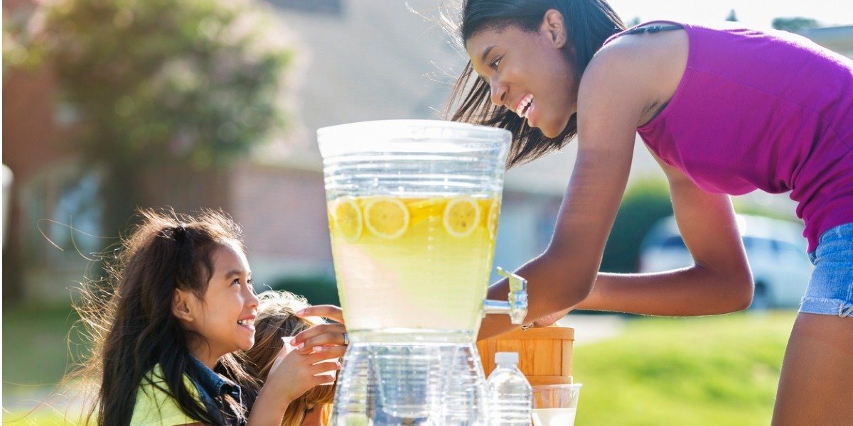easy ways to teach kids to give back