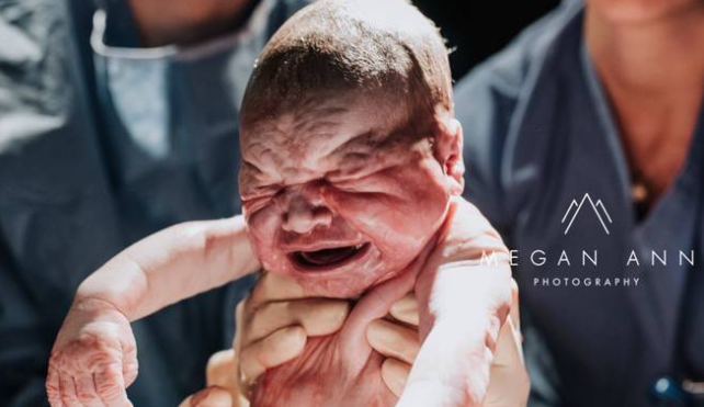 Megan Mattiuzzo takes her own birth photos