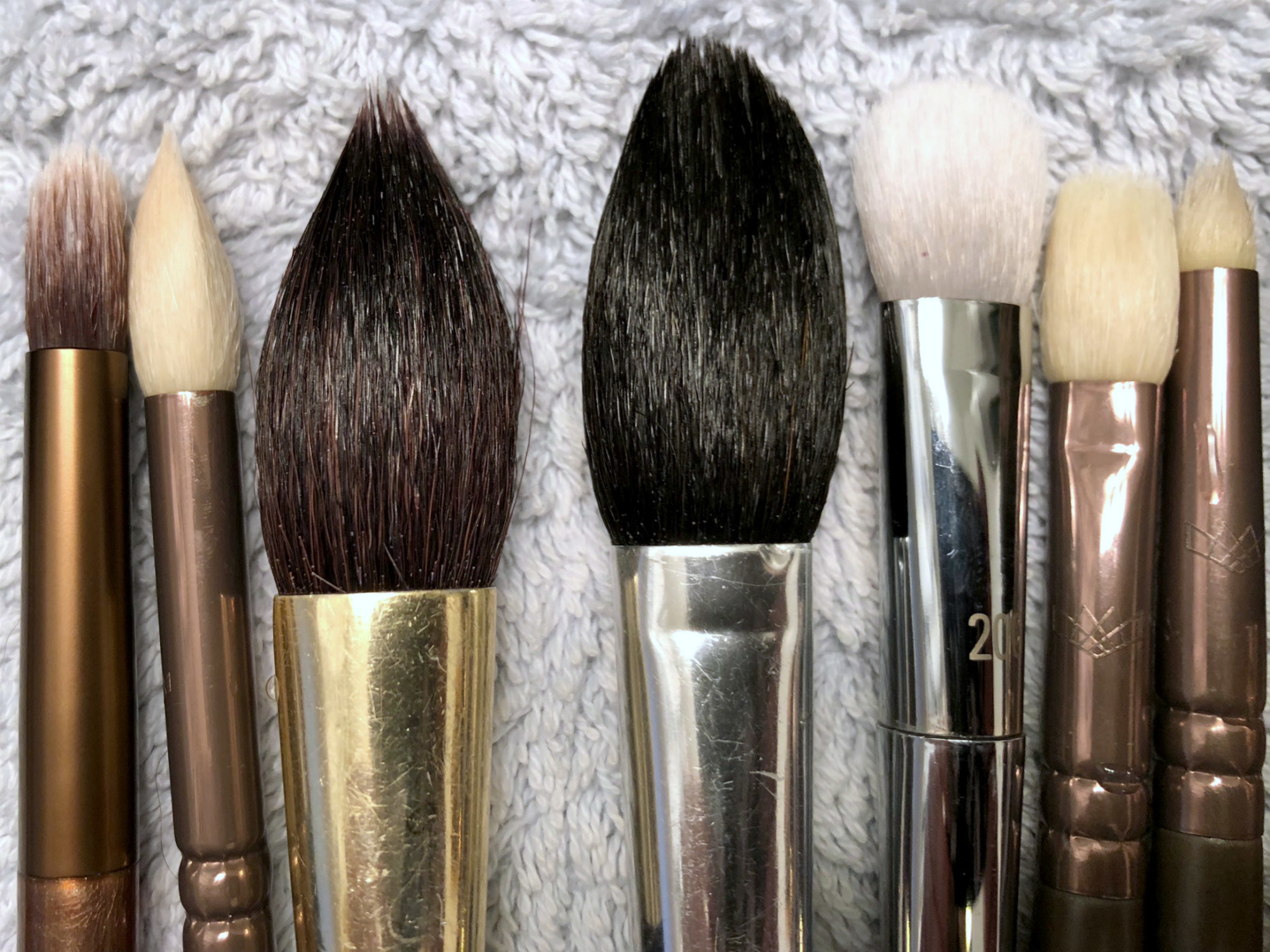 how to clean makeup brushes