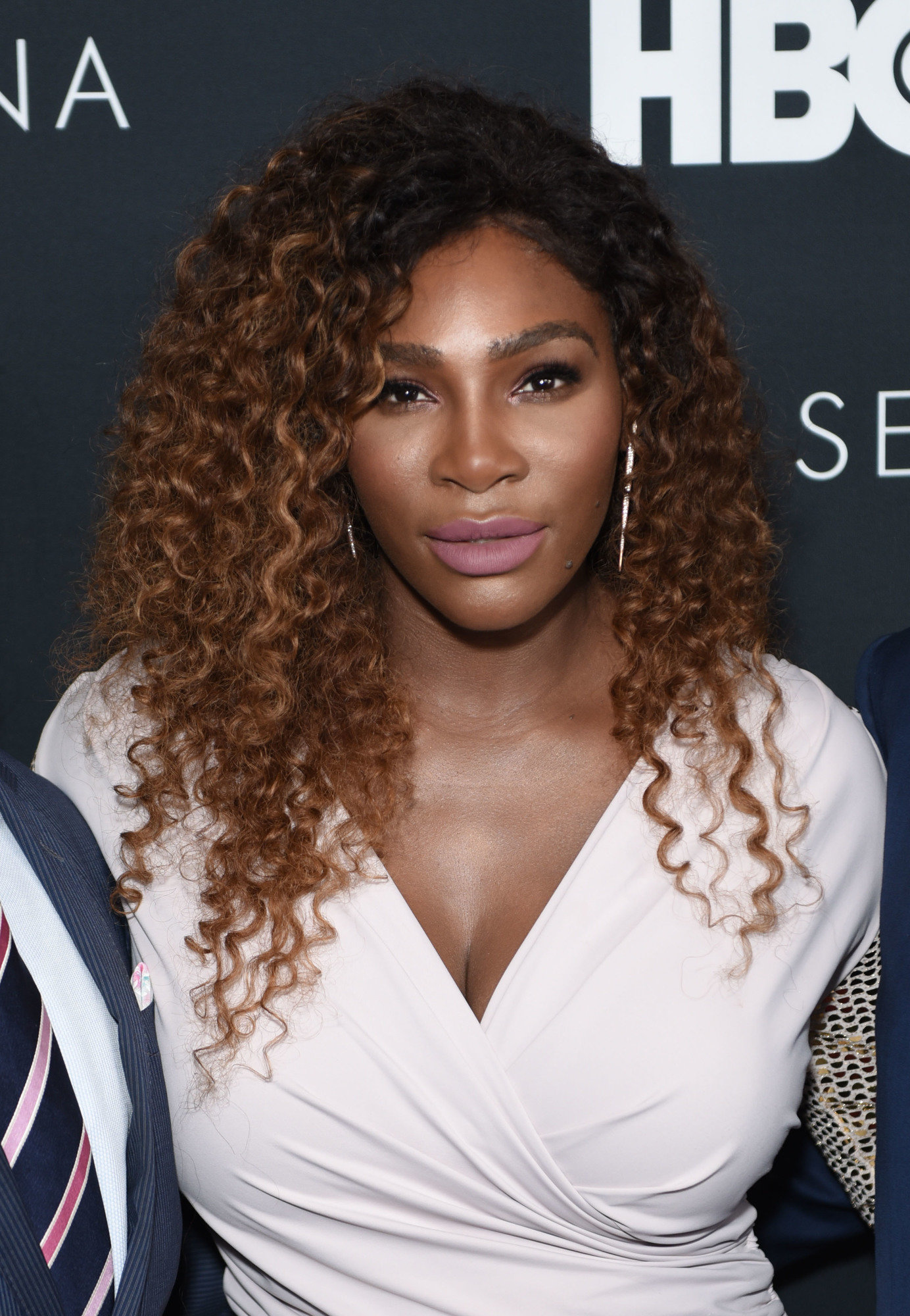 serena williams red carpet