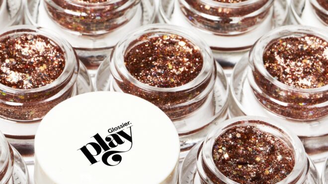 glossier play glitter