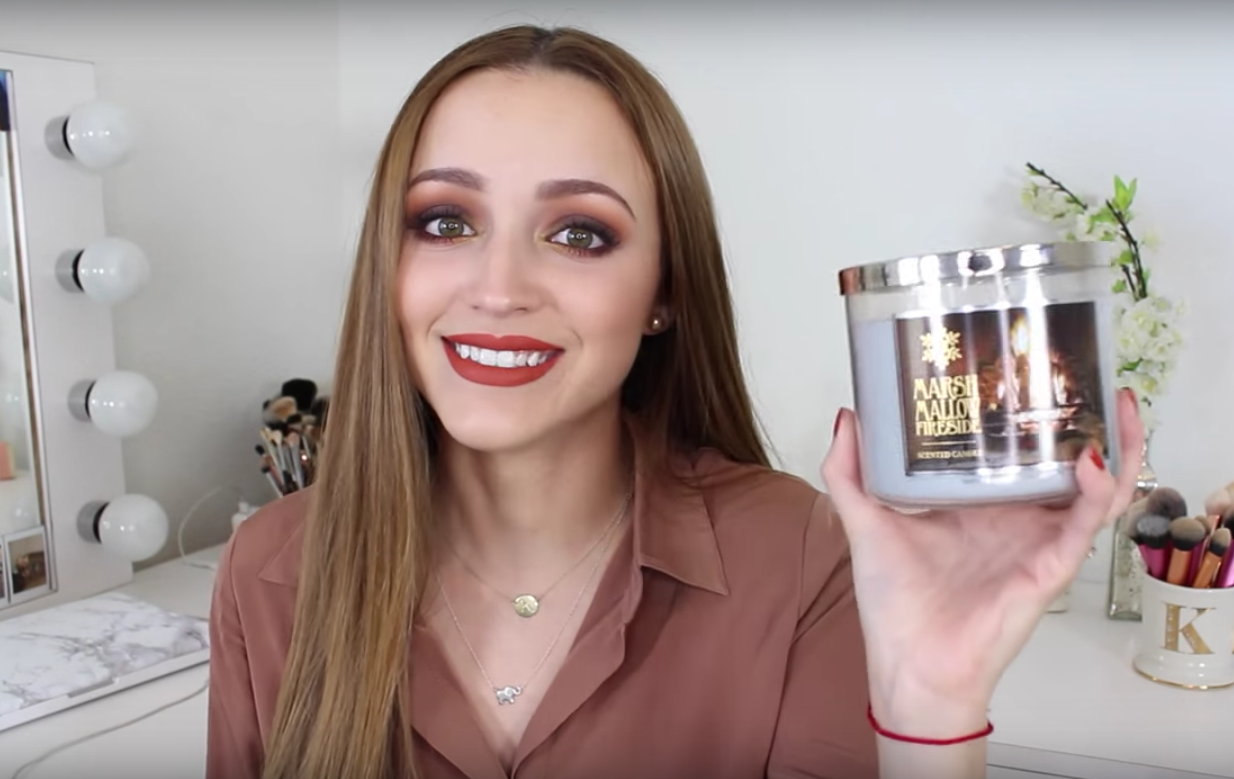 13 things in the background of every beauty video on YouTube - 94