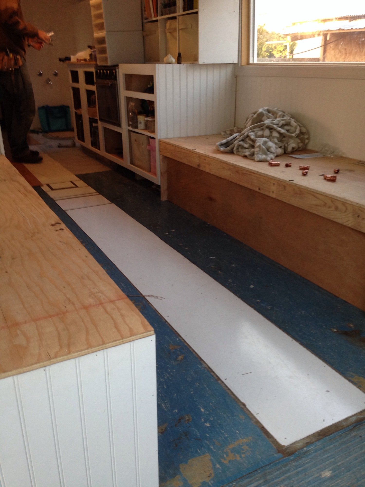 img-of-media-slide-128557.jpg