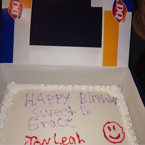 12  Sweet 16  Birthday Cakes Gone Horribly Wrong - 13