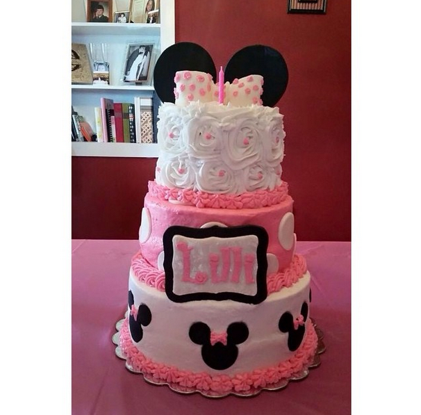 20 Most Extraordinary First Birthday Cakes for Little Girls  PHOTOS  - 39