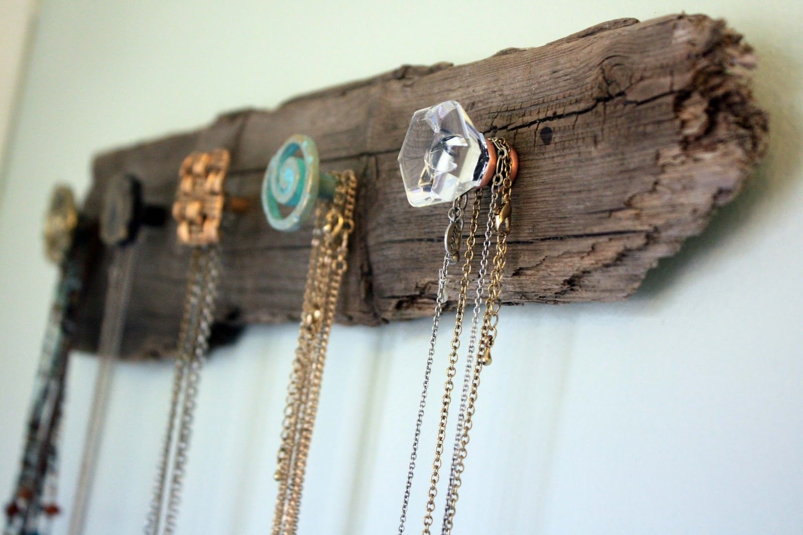 16 Genius   Gorgeous DIY Jewelry Organizers  PHOTOS  - 71