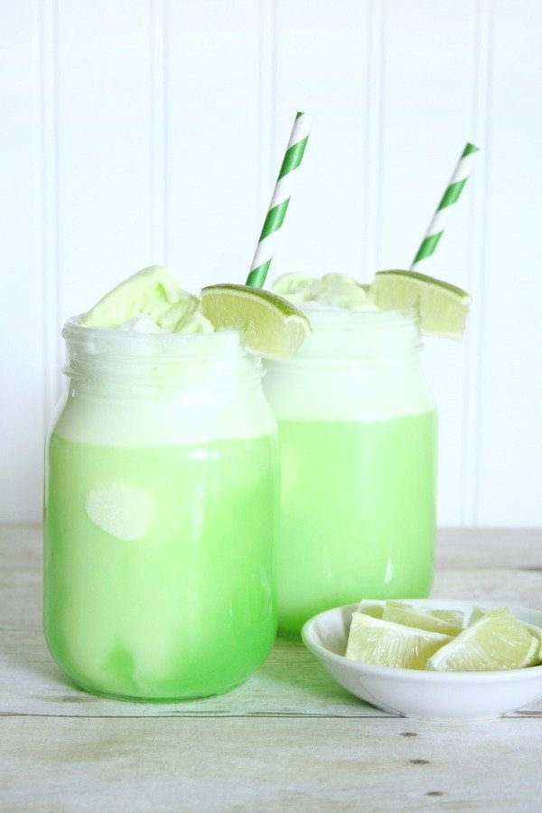 15 Drink Recipes for St  Patrick s Day - 53