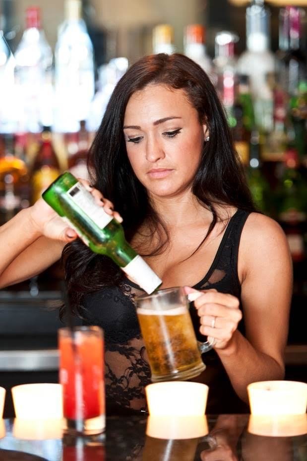 12 Women Share the Incredible Perks of Having Large Breasts - 13