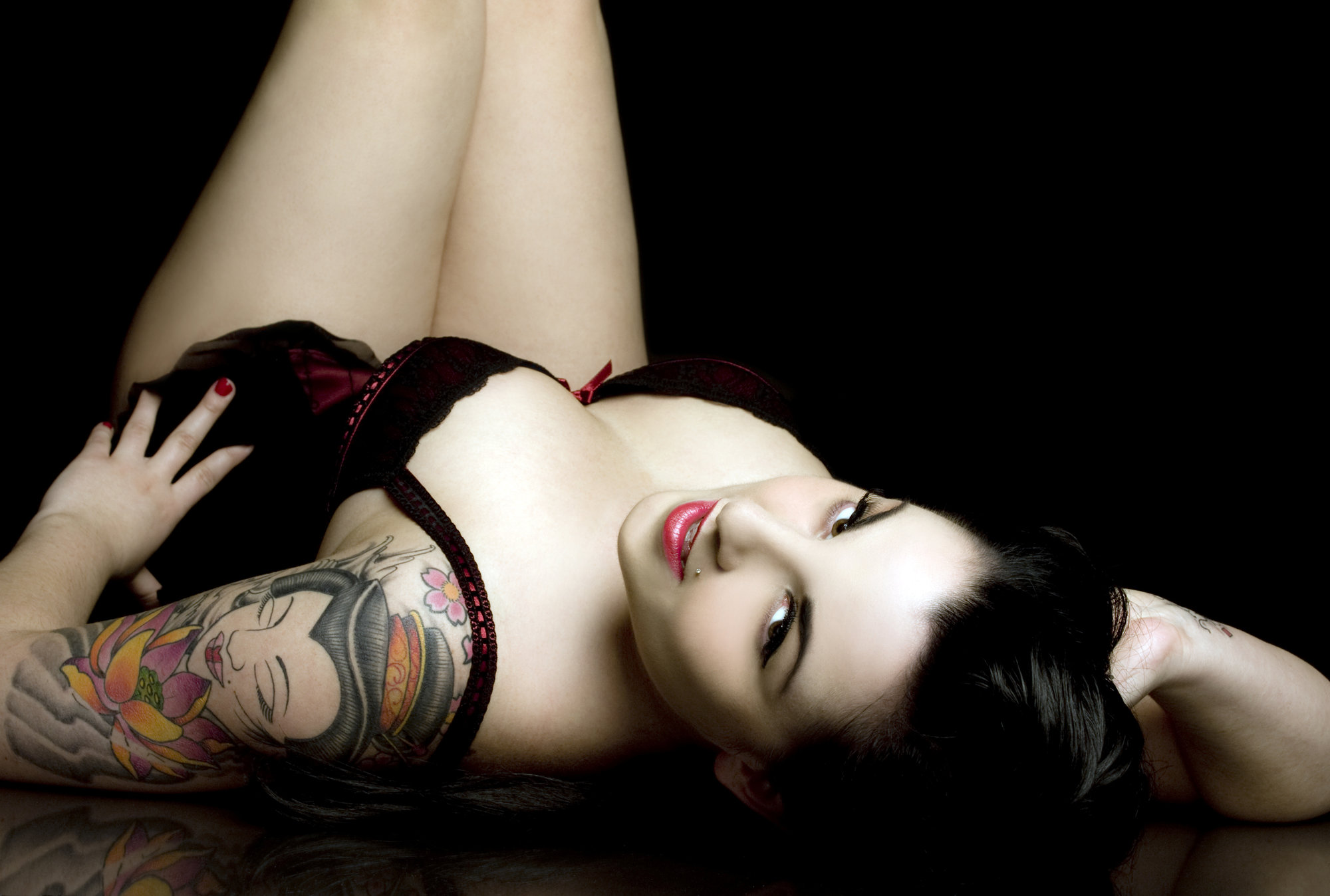 12 Women Share the Incredible Perks of Having Large Breasts - 76