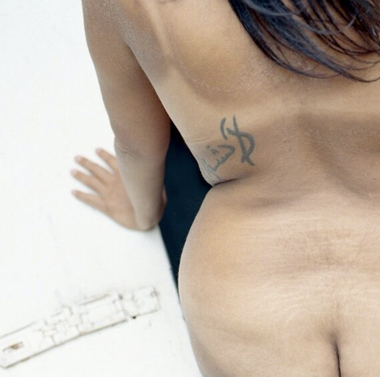 These 1 001 Photos of Naked Female Butts Aren t Sexual - 71