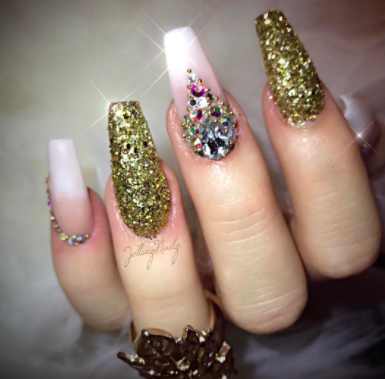 30 Glitter Manicures for Every Occasion - 33