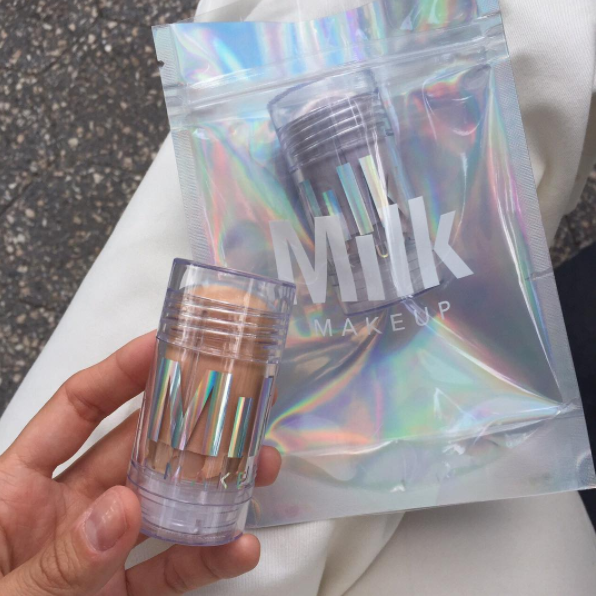 15 photos that prove holographic makeup isn t real - 36