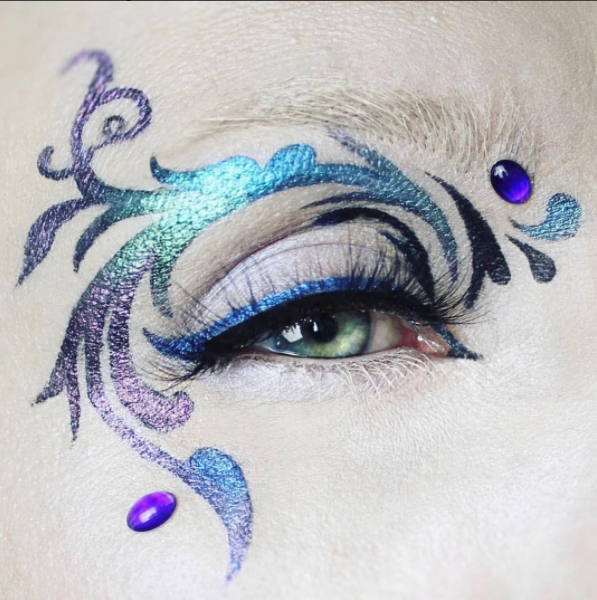 15 photos that prove holographic makeup isn t real - 41