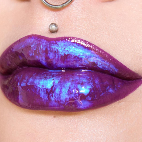 15 photos that prove holographic makeup isn t real - 53