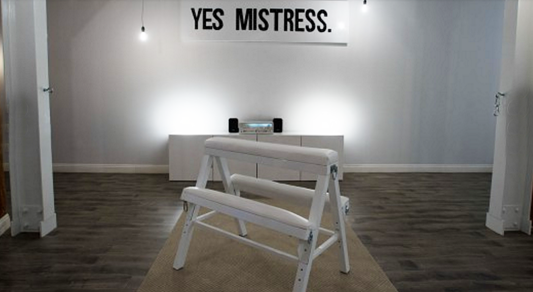 img-of-media-slide-rv-955-3907.png