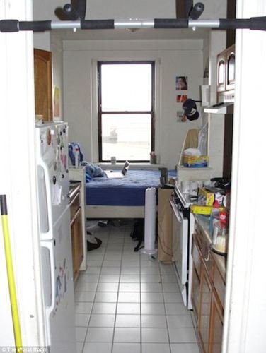 Tiny  Disgusting New York City Apartments Still Get Rented Easily  Could You Live in One   PHOTOS  - 61