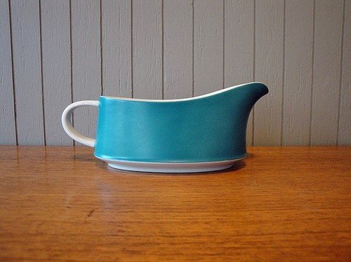 modern gravy boat