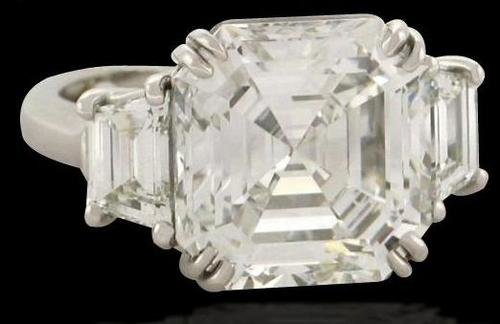 Vanessa Minnillo engagement ring