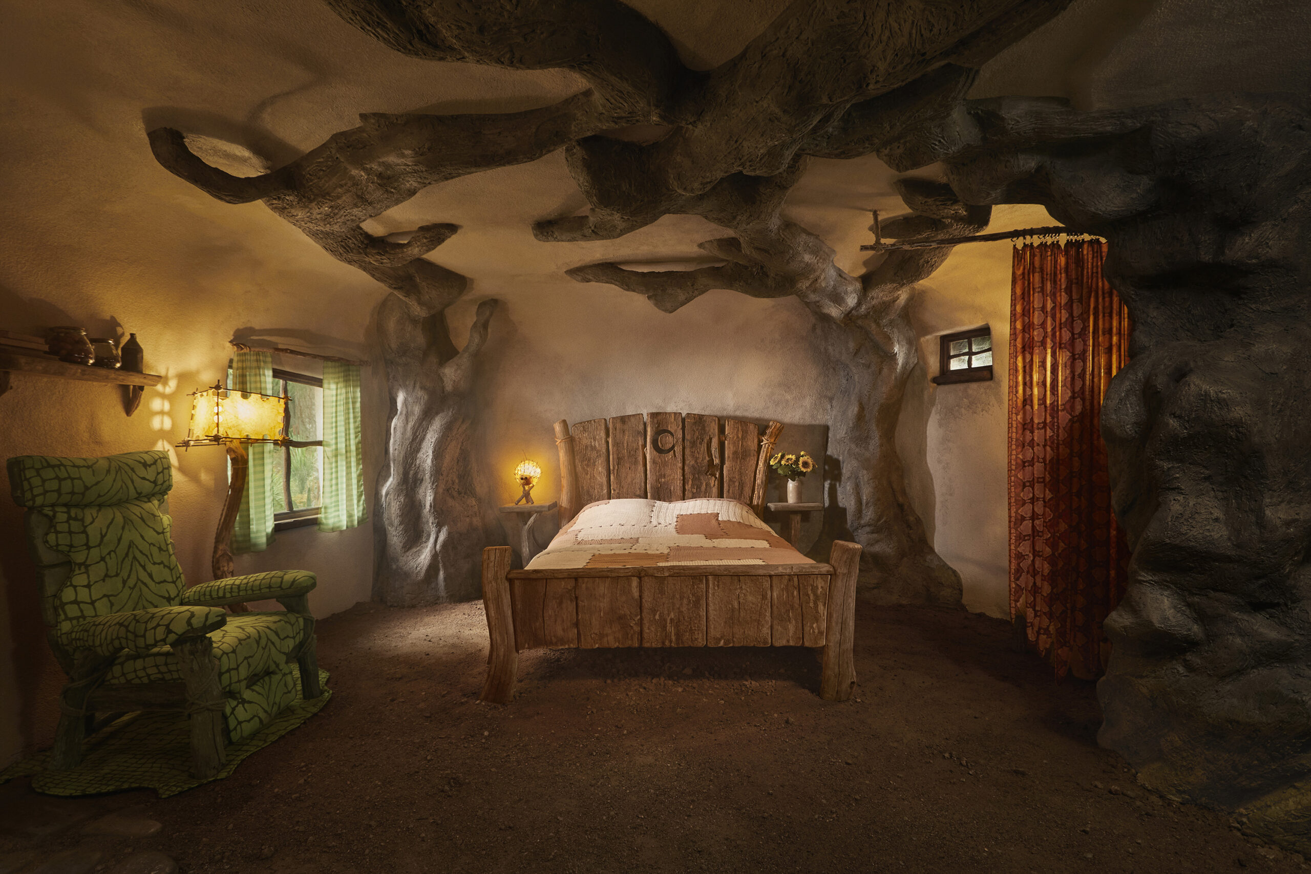 08_-_Shrek_Airbnb_-_Bedroom_-_Credit_Alix_McIntosh.jpg