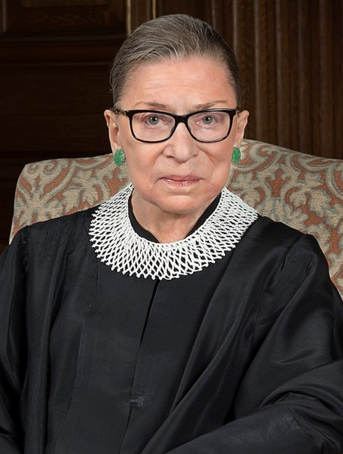 453px-Ruth_Bader_Ginsburg_2016_portrait_cropped.jpg