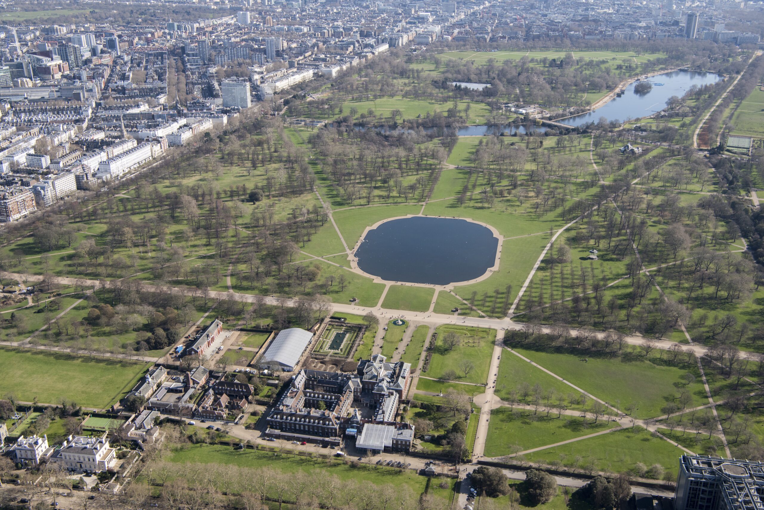 Kensington Palace And Kensington Gardens