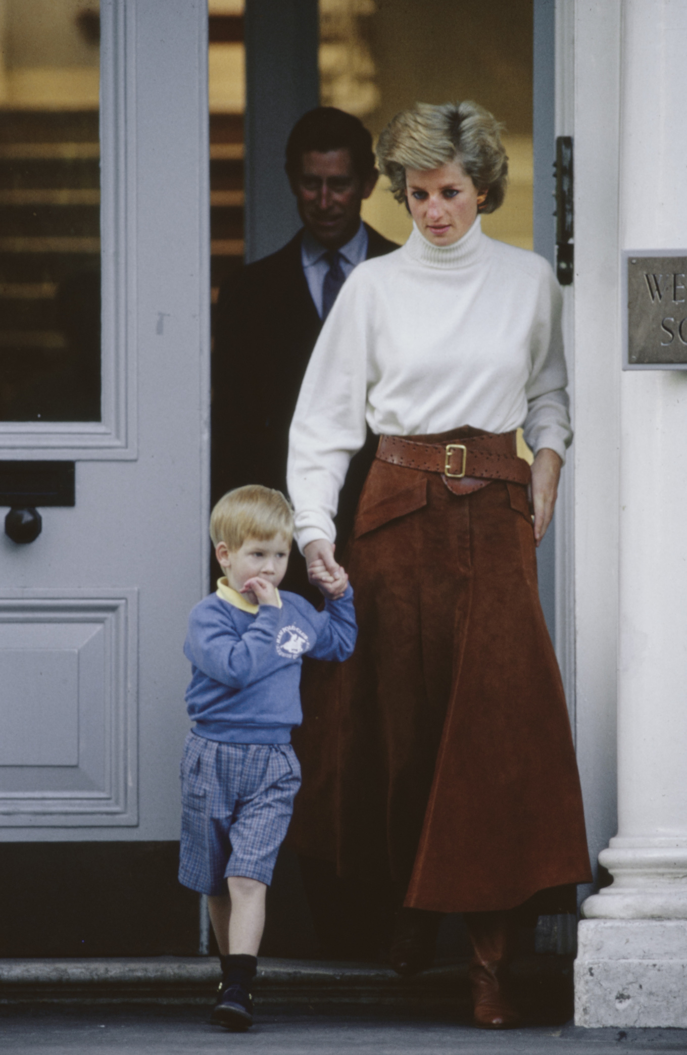Royals Dropping Wills Off At School