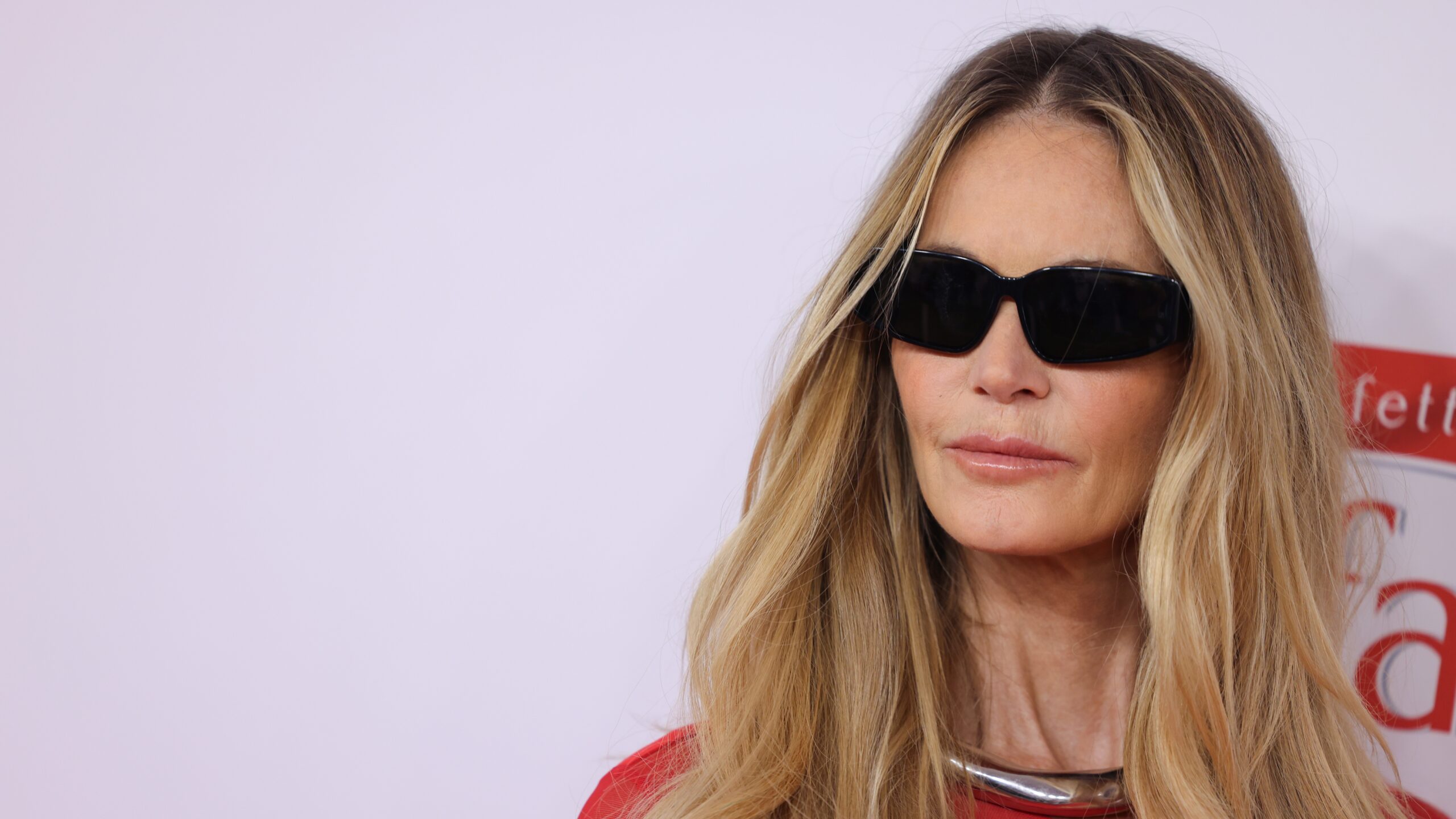 Elle Macpherson