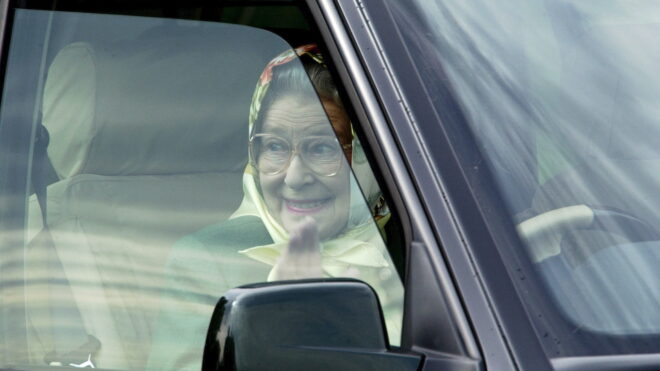 Queen Elizabeth driving in 2002