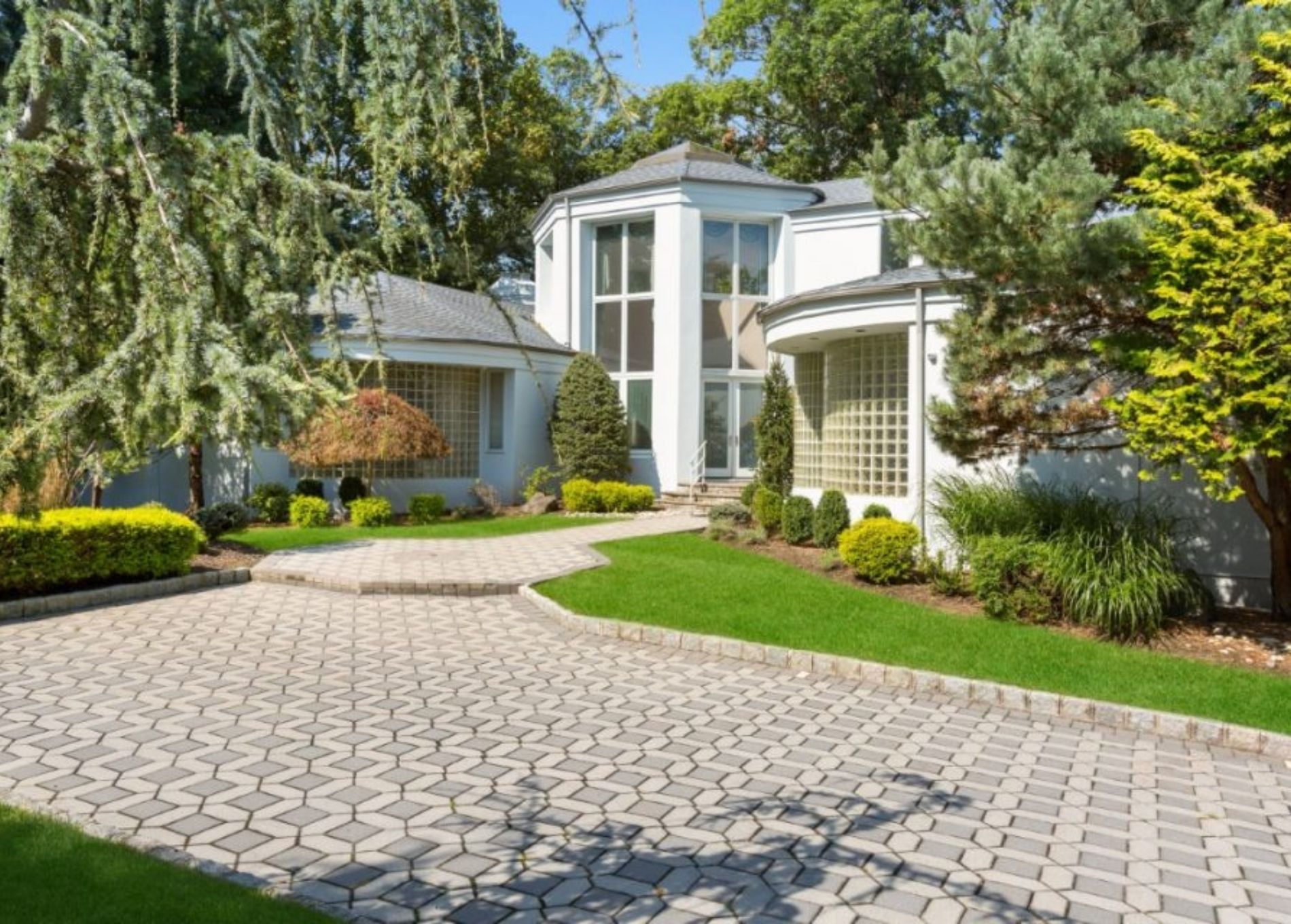 Gloria_Gaynor_New_Jersey_Home.jpg