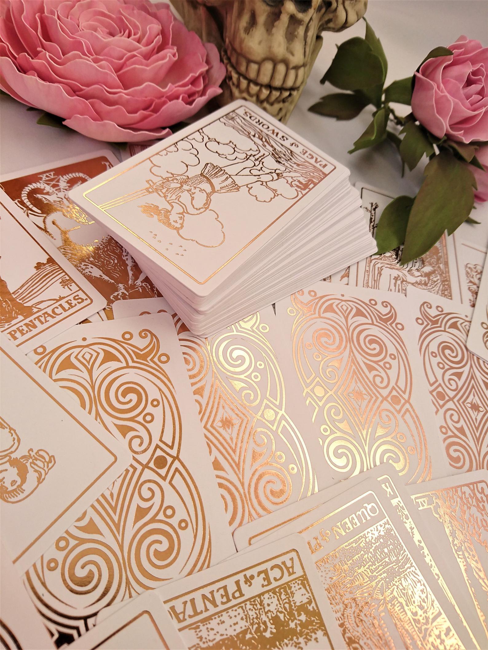 Gold_Foil_Tarot_Deck.jpg