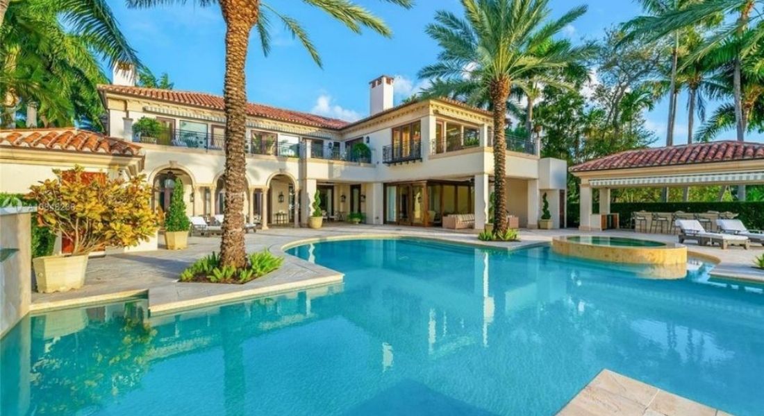 Jennifer_Lopez_and_Alex_Rodriguez_home.jpg