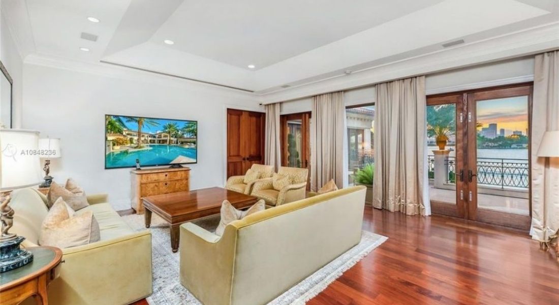 Jennifer_Lopez_and_Alex_Rodriguez_home_forma.jpg