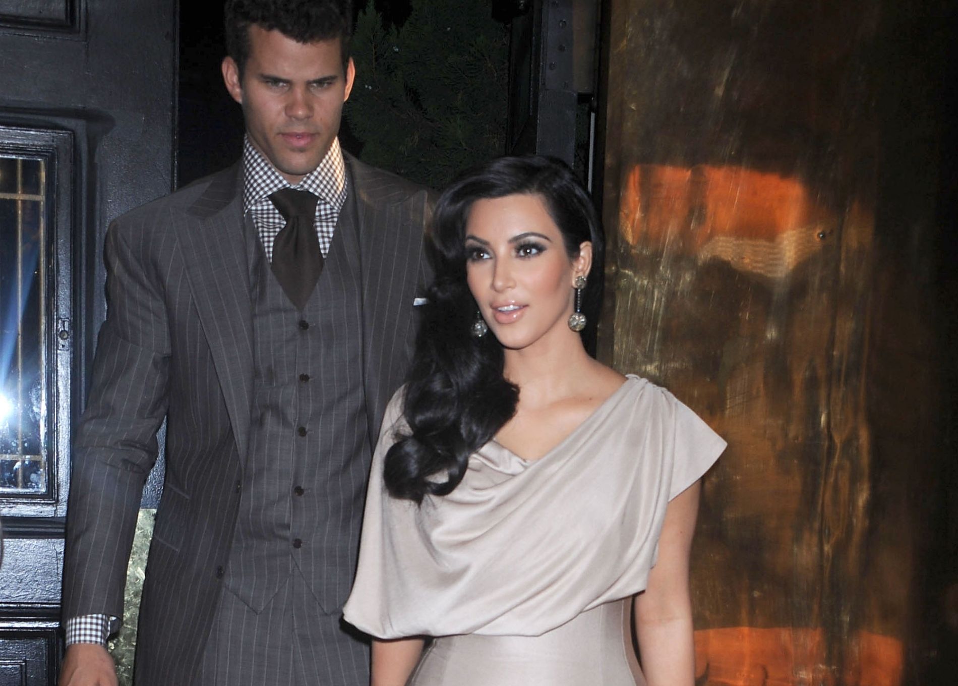 Kim_Kardashian_West_and_Kris_Humphries.jpg