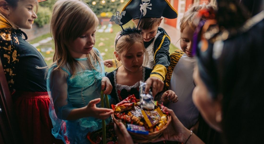 LA Bans Trick or Treating (1)