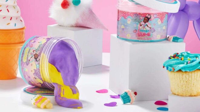 Lily Frilly Cupcake Slime