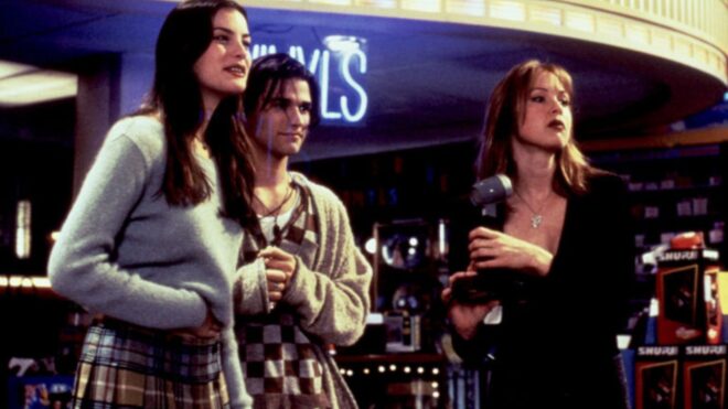 Liv Tyler-Renée-Zellweger-Johnny-Whitworth-in-Empire-Records