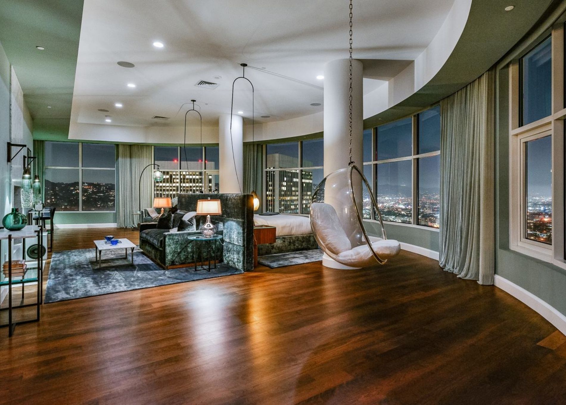 Matthew_Perry_sells_Century_City_penthouse__4.jpg
