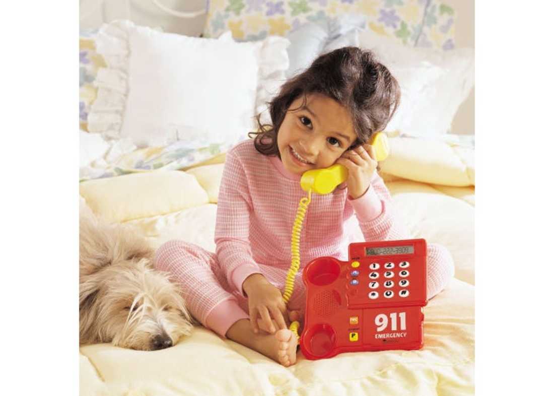 Pretend___Play_Teaching_Telephone.jpg