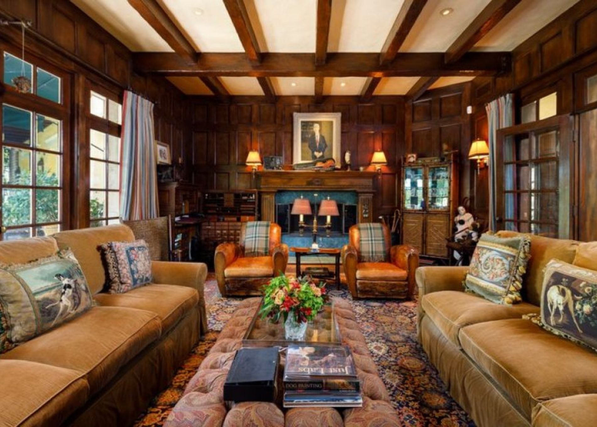 Priscilla_Presley_home_lounge-1.jpg