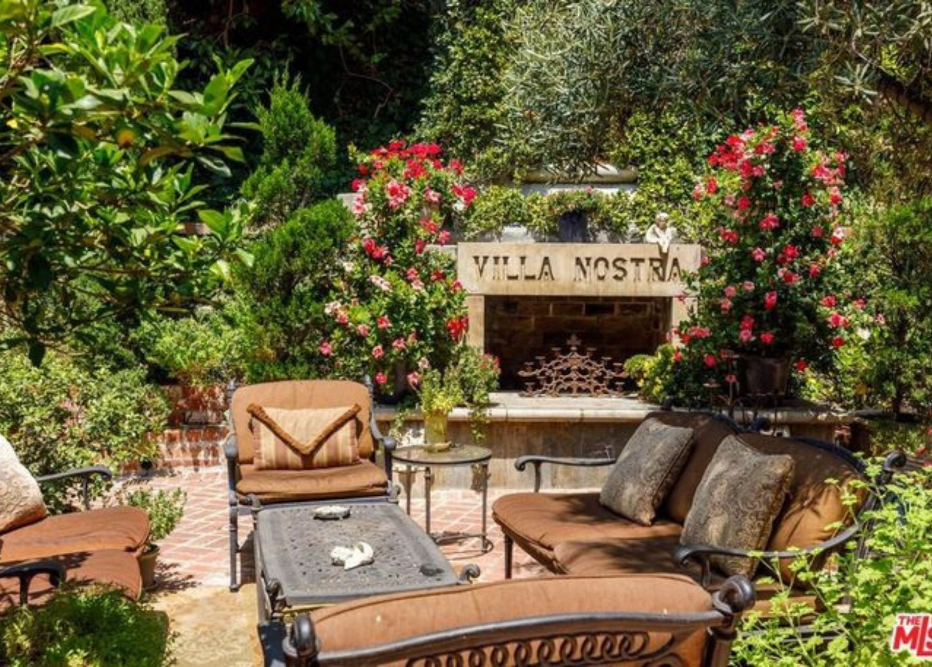 Priscilla_Presley_home_outside-1.jpg