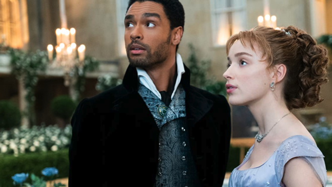 Regé-Jean Page and Phoebe Dynevor in Bridgerton (2020)